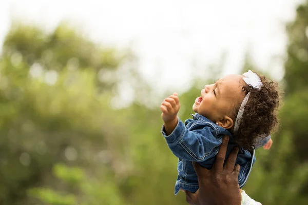 Unhappy little girl. — Stock Photo, Image