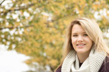 Arkadaşlar konuşmak asılı