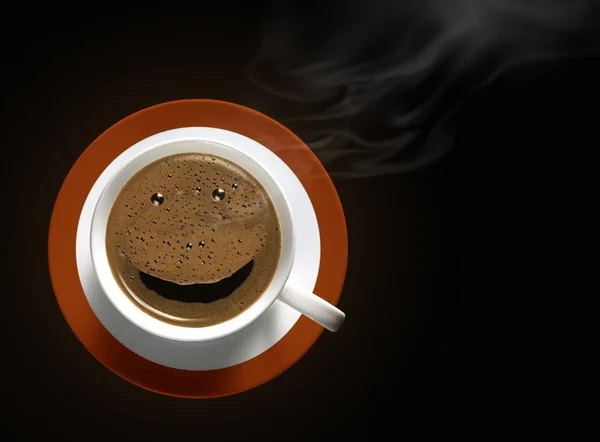 Доброе утро улыбка в кофейной чашке — стоковое фото