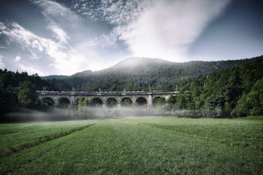 Geyik Vadisi'nde viyadük Slovenya
