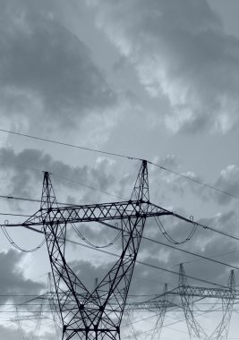 yüksek voltaj güç hattı