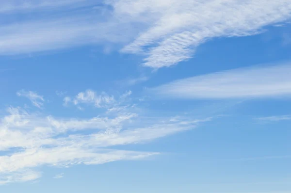 Mavi gökyüzü arkaplanı