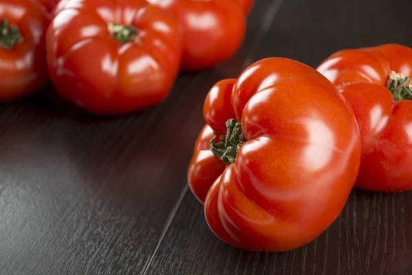 Tomates vermelhos frescos — Fotografia de Stock