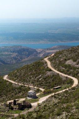 Dinar Alpleri, Hırvatistan Tulove Grede bölümünden görüntülemek