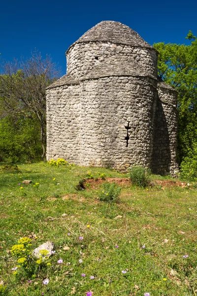 Small church on the island of Krk, Croatia — Stock Photo, Image