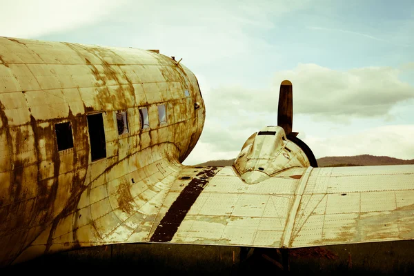 Restos de uma aeronave Dakota DC3 — Fotografia de Stock