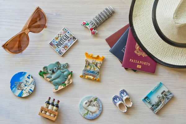 Divers passeports et souvenirs — Photo