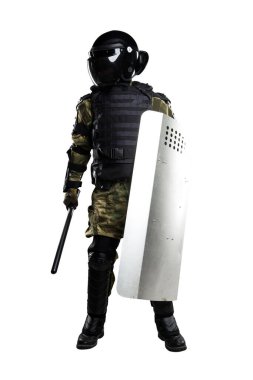 Zırhlı, coplu, koruyucu kalkanlı askerler. Üniforma, Polis Özel Amaçlı Mobil Birimi 'ne (rosgvardia) uyuyor. Kabalığı Rusça Rosgvardia yazısıyla yamayın.. 