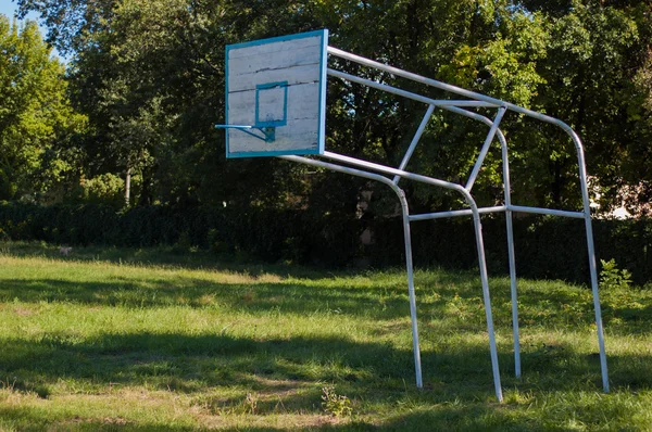 Basketball ring outdoors — Stock Photo, Image