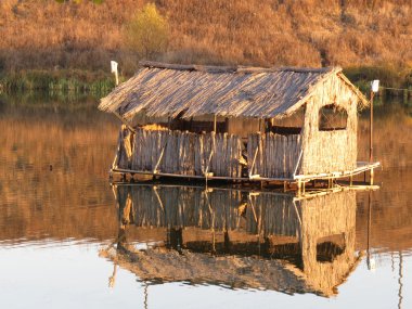 Su üzerinde siper al