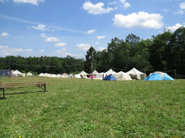 Camp in der Nähe des Berges — Stockfoto