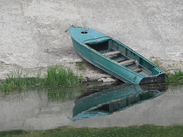 En gammal fiskebåt — Stockfoto