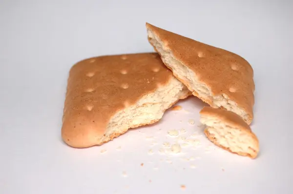 Biscotti quadrati su sfondo bianco — Foto Stock