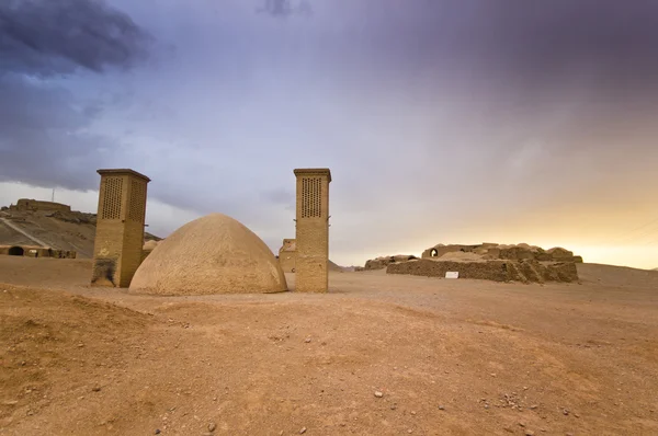 Towers of silence in Yazd, Iran at sunset — Stock Photo, Image
