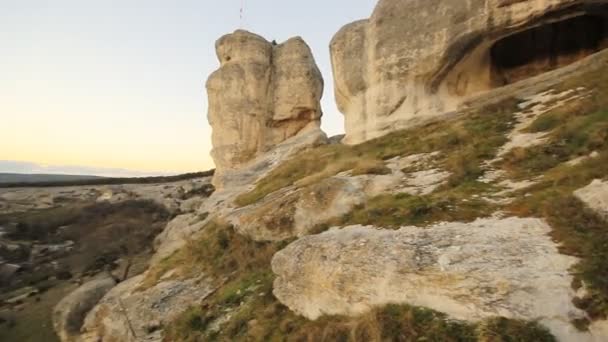 Sonnenuntergang Stein Felsen in Bahchisaray Krim — Stockvideo