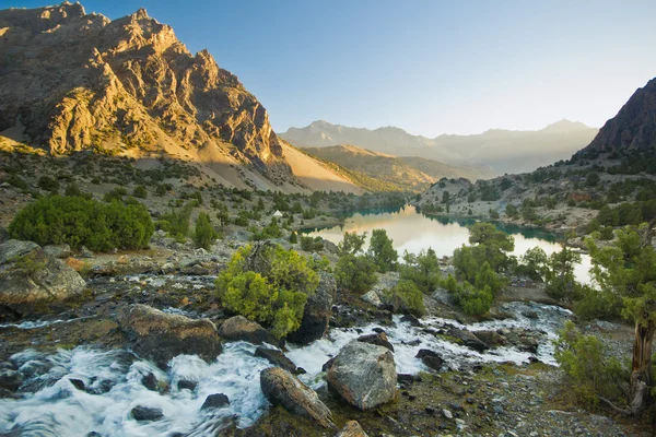 mavi dağ nehir gündoğumu