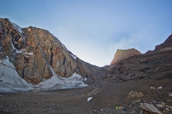 Dağda kamp, günbatımı — Stok fotoğraf