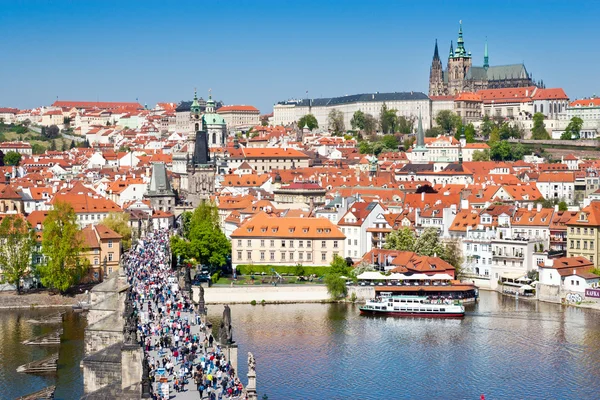 Ponte Charles Rio Moldau, menor cidade, Castelo de Praga, Praga (Unesco), República Checa — Fotografia de Stock