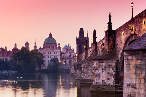 Karlsbron, gamla stans brotorn (Unesco), gamla stan, Prag, Tjeckien — Stockfoto