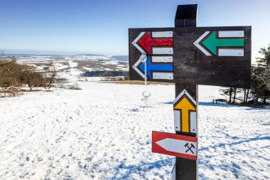  Krupka köyü yakınlarındaki Komari vizka tepesi (UNESCO koruma altında), Ore dağları, Kuzey Bohemya, Çek Cumhuriyeti