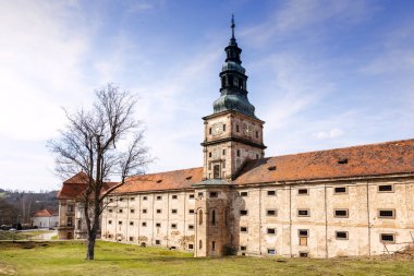  Çek Cumhuriyeti, Plzen yakınlarındaki barok manastırı.