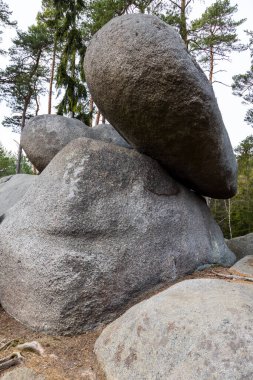 Viklan kayası, Zihle yakınlarındaki kayalar, Pilsen bölgesi, Çek Cumhuriyeti