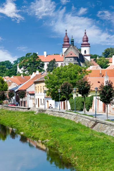 Церковь Святого Прокопия и еврейский город, Тршебич, Чешская республика — стоковое фото