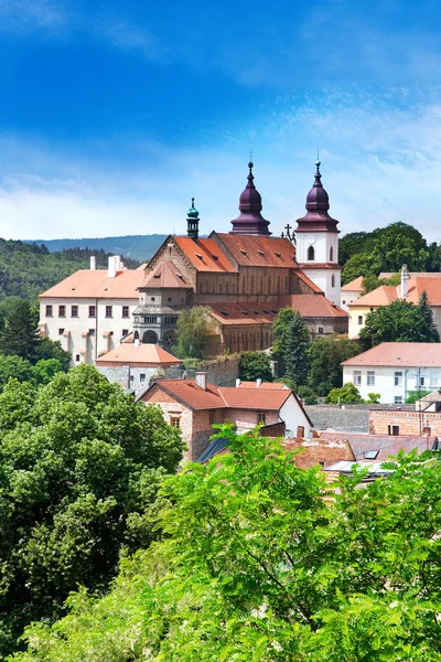 St. Procopius kerk en Joodse town, Trebic, Tsjechië — Stockfoto