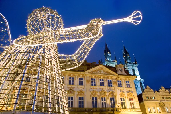 Praag kerstmarkt op oude stadsplein in Praag, Tsjechië — Stockfoto