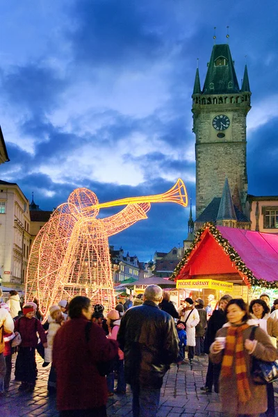 Praga Mercado de Natal na Praça da Cidade Velha em Praga, República Checa — Fotografia de Stock