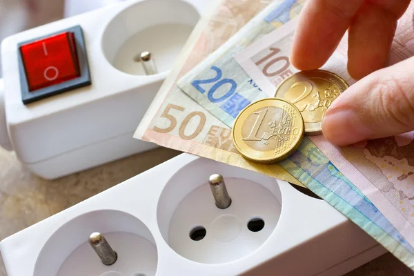 Betalning för el i huset - energi levererar och power outlet — Stockfoto