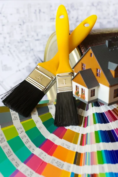 Miglioramento della casa - pareti di pittura in casa di famiglia — Foto Stock