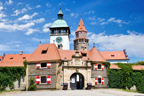 Castle Bouzov, South Moravia region, Czech republic. — Stock Photo, Image