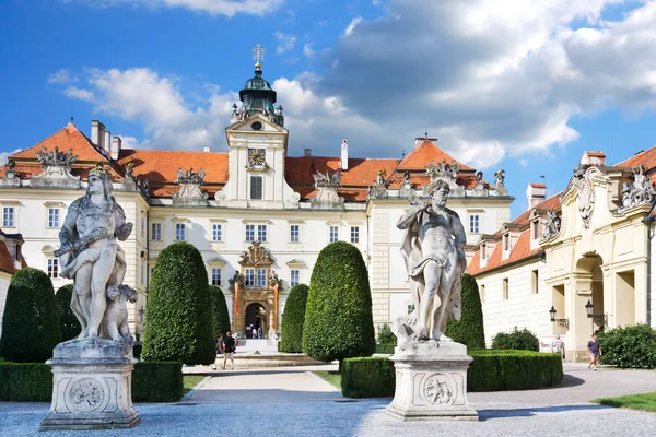 Barokke kasteel Valtice (Unesco), Tsjechië — Stockfoto