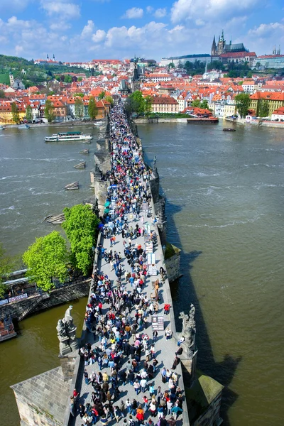 Ponte Carlos, Castelo de Praga (UNESCO), República Checa — Fotografia de Stock