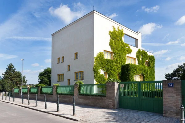 Functionalistic Loos (Mueller) villa, Prague, Czech republic — Stock Photo, Image