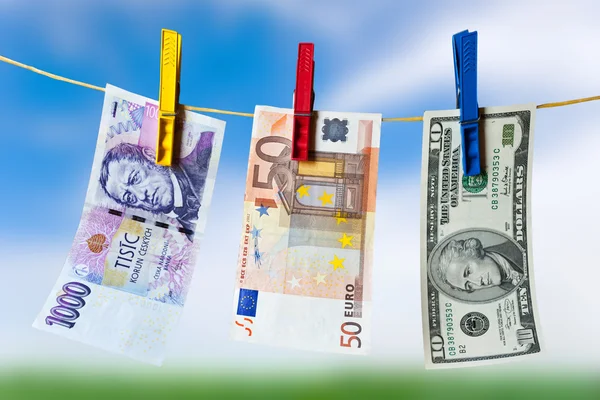 Billets en couronne tchèque, en euro et en dollar - finances et économie — Photo