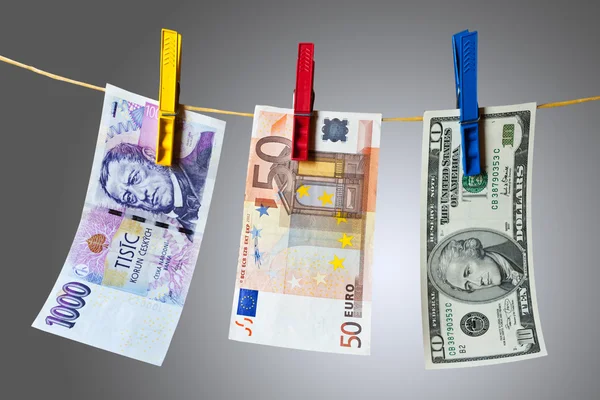 Billete de la corona checa, del euro y del dólar: finanzas y economía — Foto de Stock