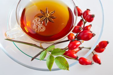 canina rosa şifalı çay olgun kırmızı çilek / gül kalça içki / Pometum