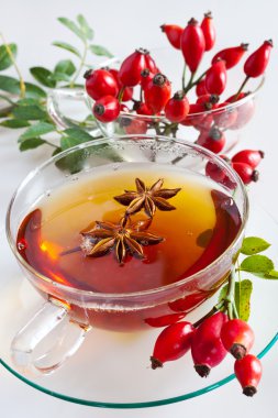 canina rosa şifalı çay olgun kırmızı çilek / gül kalça içki / Pometum