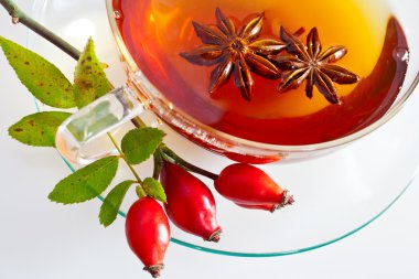 canina rosa şifalı çay olgun kırmızı çilek / gül kalça içki / Pometum