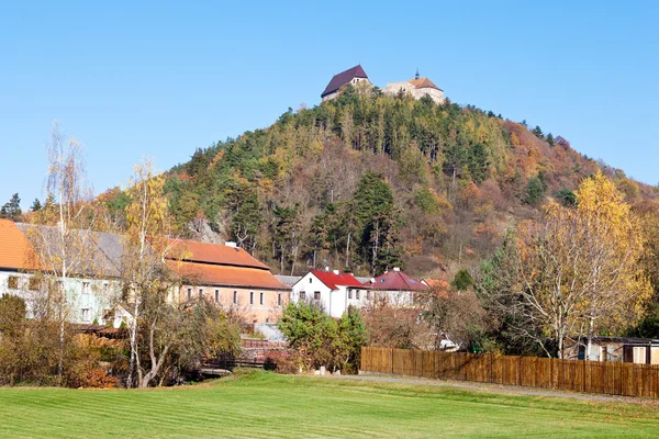 Kraliyet Gotik kaleler Zebrak ve Tocnik, Central Bohemian region — Stok fotoğraf