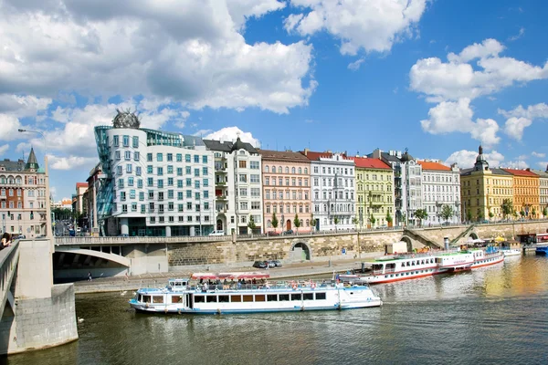 Dancing House, Praga, República Checa — Fotografia de Stock