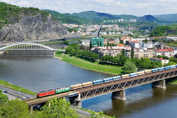 Ponte ferroviario sul fiume Elba, Usti nad Labem, Repubblica Ceca — Foto Stock