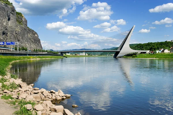 Jembatan Marian di atas sungai Elbe, Usti nad Labem, republik Ceko . — Stok Foto