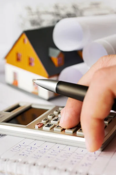 New model house on architecture blueprint plan at desk — Stock Photo, Image