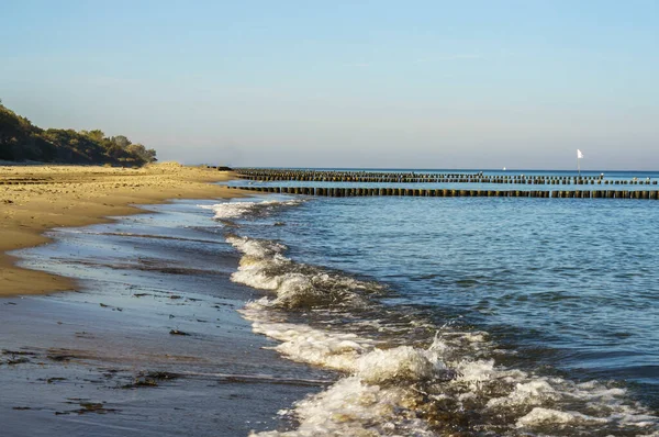 Onde Sulla Spiaggia Del Mar Baltico — Foto Stock