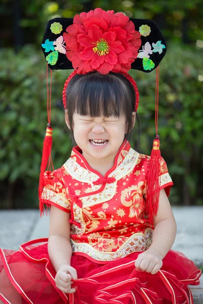 Little asian girl in chinese dress — Stock Photo, Image