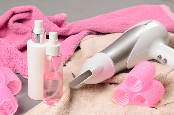 Hair Styling tools (white hairdryer, hairspray, curler, spray) o — Stock Photo, Image