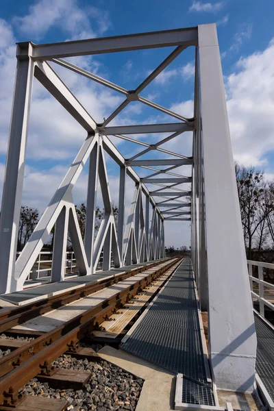 Close Rails Railway Bridge Perspective Photo Taken Sunny Day — Stock Photo, Image